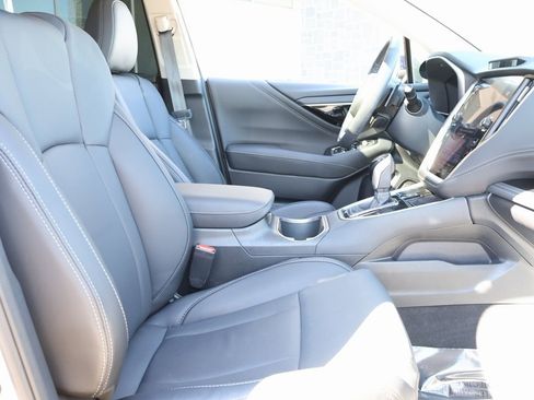 Used 2025 Subaru Outback Limited image 10