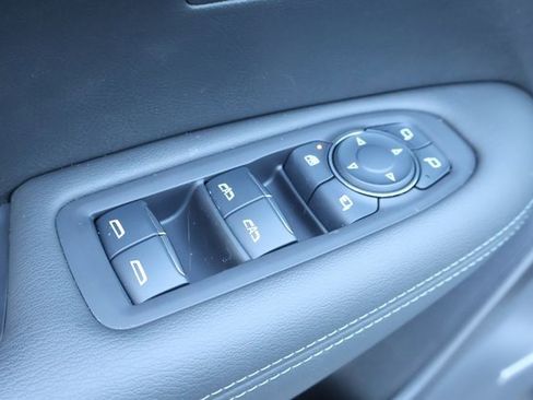 Used 2024 Cadillac XT6 Premium Luxury image 9