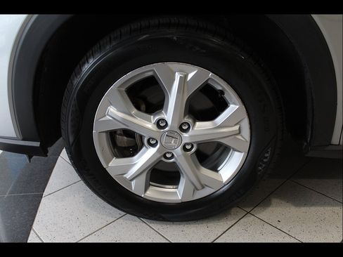 Certified 2023 Honda HR-V LX image 9