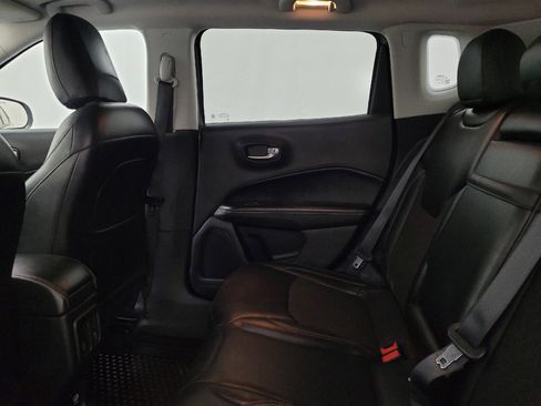 Used 2018 Jeep Compass Latitude w/ Popular Equipment Group AWD/4WD image 18