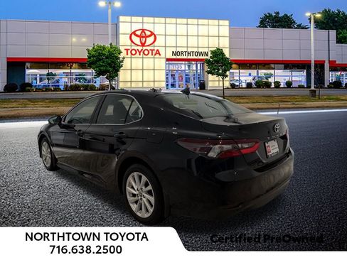 Used 2023 Toyota Camry LE image 3