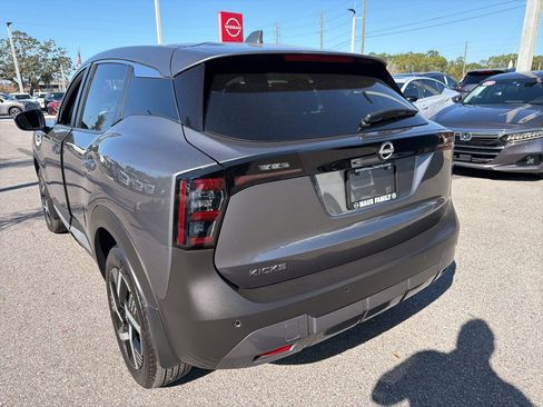 Certified 2025 Nissan Kicks SV image 7
