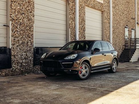 Used 2012 Porsche Cayenne Turbo AWD/4WD image 31
