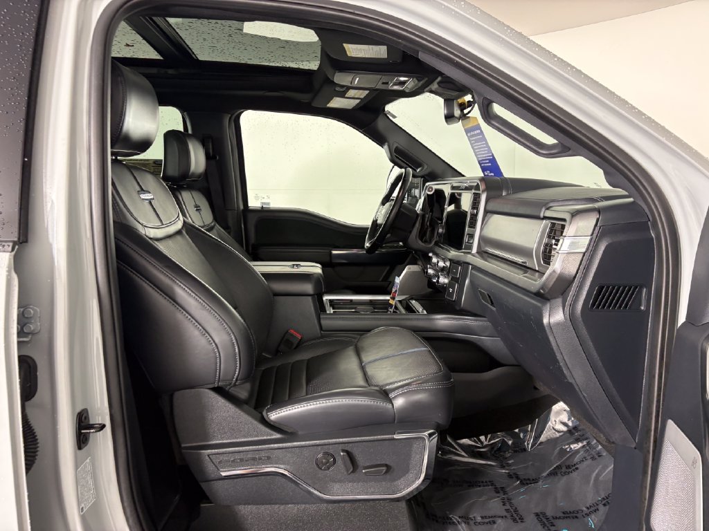 Used 2025 Ford F350 Platinum w/ Tremor Off-Road Package AWD/4WD image 38