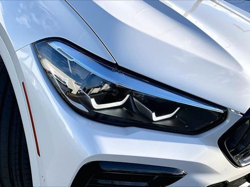 Used 2022 BMW X6 xDrive40i w/ M Sport Package image 27