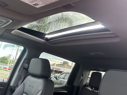New 2026 GMC Sierra 1500 Denali w/ Denali Reserve Package image 19