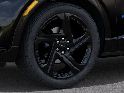 New 2026 Chevrolet Equinox EV RS image 9