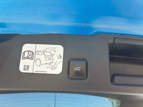 Used 2020 Ford Escape Titanium AWD/4WD image 6