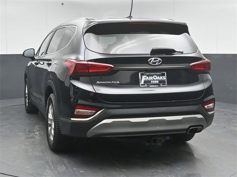 Used 2019 Hyundai Santa Fe SE image 6