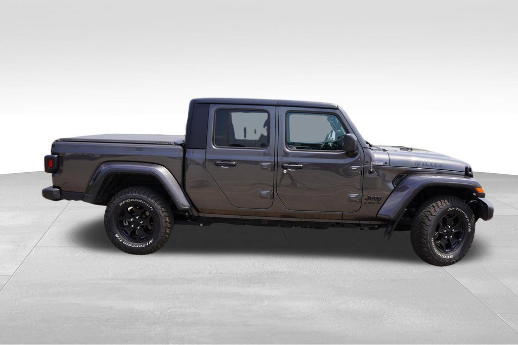 Used 2022 Jeep Gladiator Sport AWD/4WD image 3