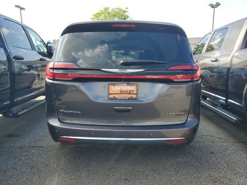 Certified 2023 Chrysler Pacifica Limited FWD image 10