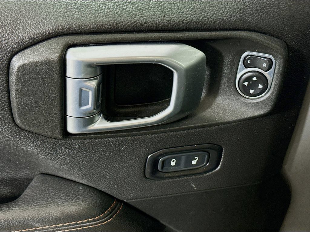 Used 2021 Jeep Gladiator Mojave w/ Dual Top Group AWD/4WD image 25