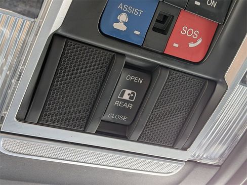 Certified 2019 RAM 1500 Laramie image 20