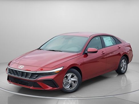 New 2026 Hyundai Elantra SE image 2
