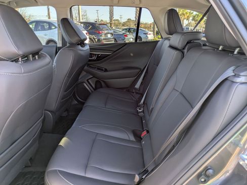 Used 2023 Subaru Outback Limited image 17