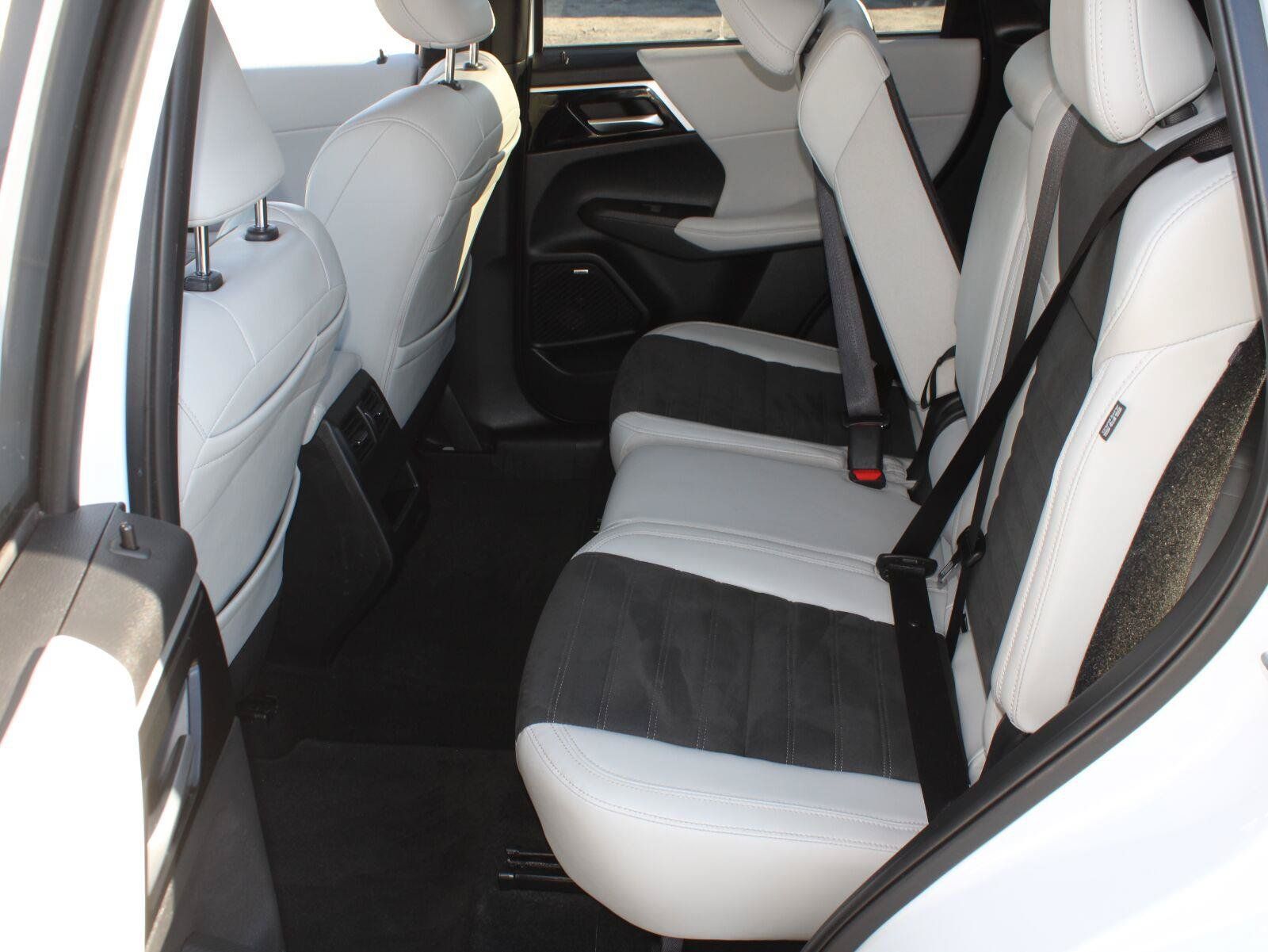 Used 2025 Mitsubishi Outlander SE AWD/4WD image 17