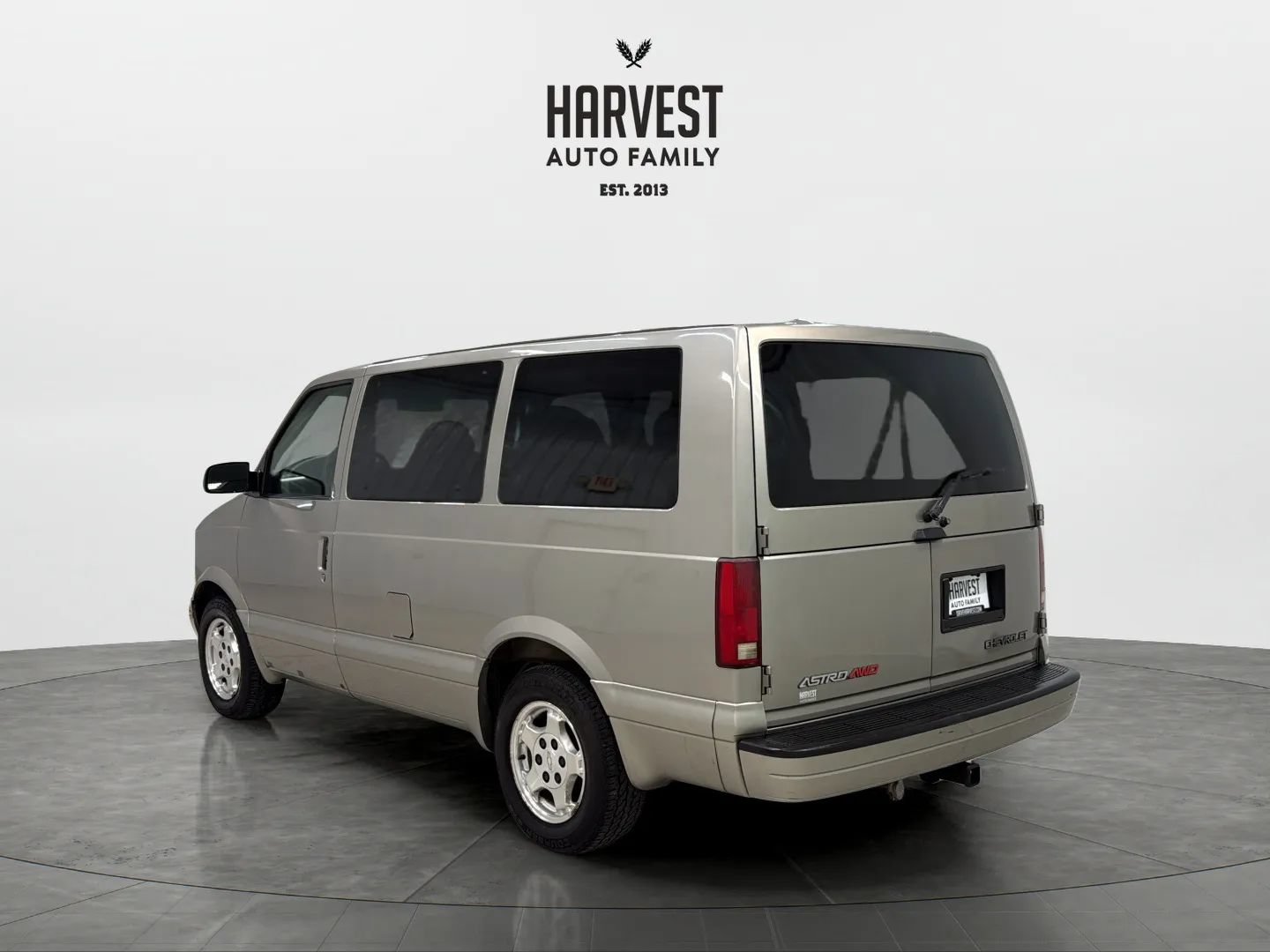 Used 2004 Chevrolet Astro Passenger AWD w/ LS Preferred Equipment Group image 4