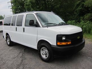Used 2017 Chevrolet Express 3500 LS image 1