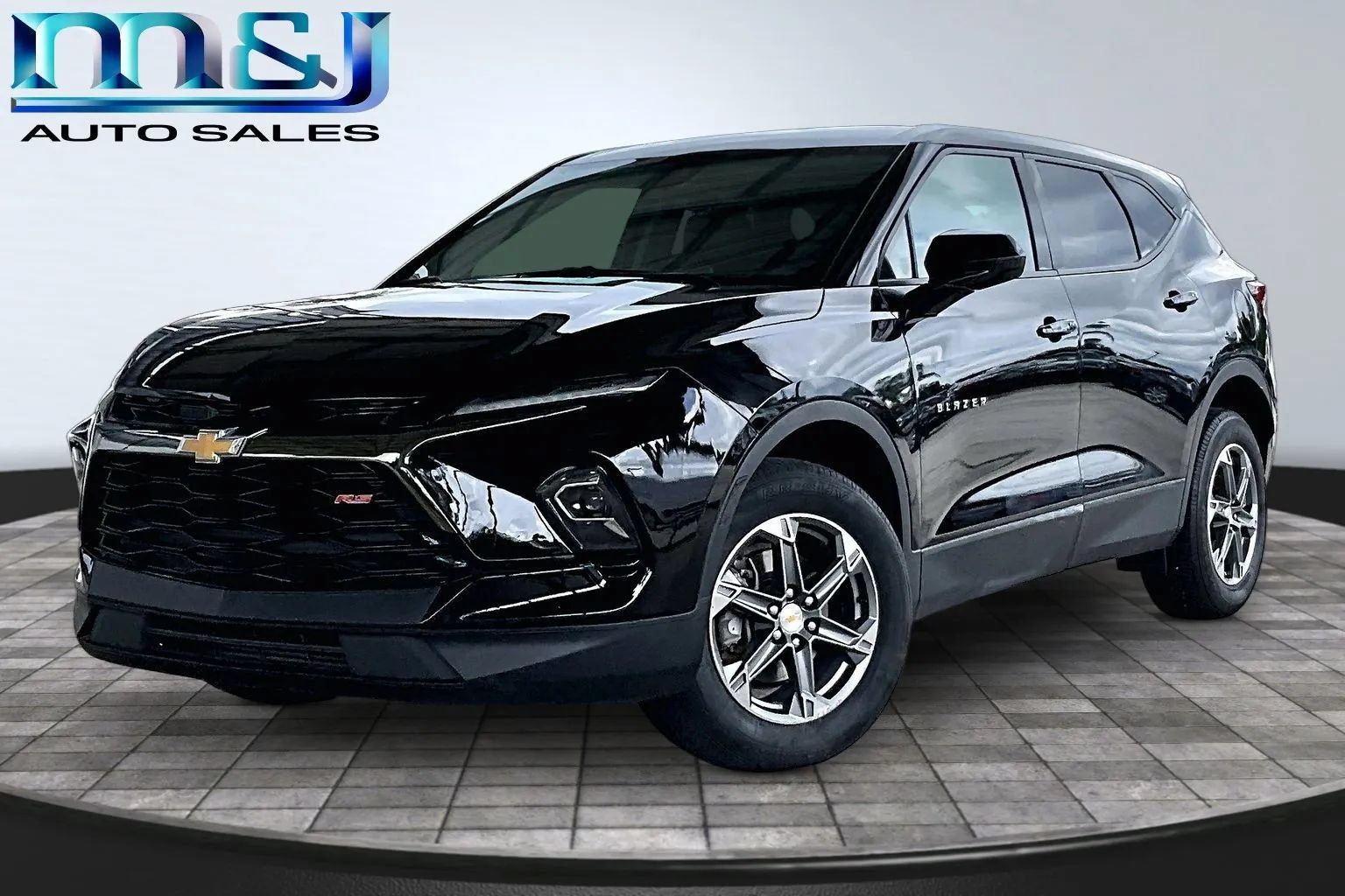 Used 2023 Chevrolet Blazer LT AWD/4WD image 1