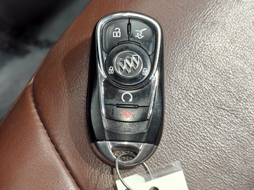 Used 2018 Buick Enclave Avenir w/ Avenir Technology Package AWD/4WD image 16