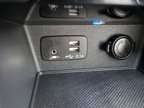 Certified 2024 Subaru Forester Premium image 32