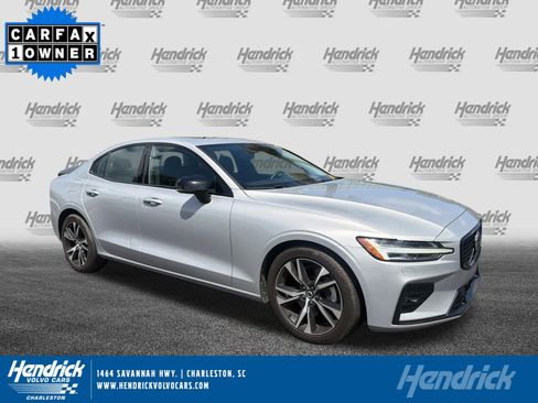 Used 2025 Volvo S60 B5 Core FWD image 1