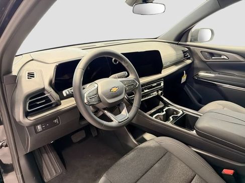 New 2026 Chevrolet Traverse LT FWD image 9