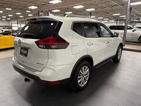 Used 2018 Nissan Rogue SV w/ Premium Package AWD/4WD image 4