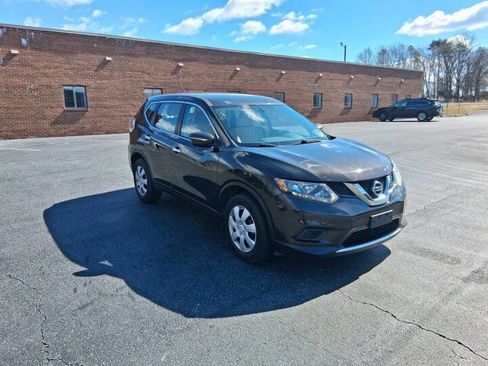 Used 2015 Nissan Rogue S FWD image 3