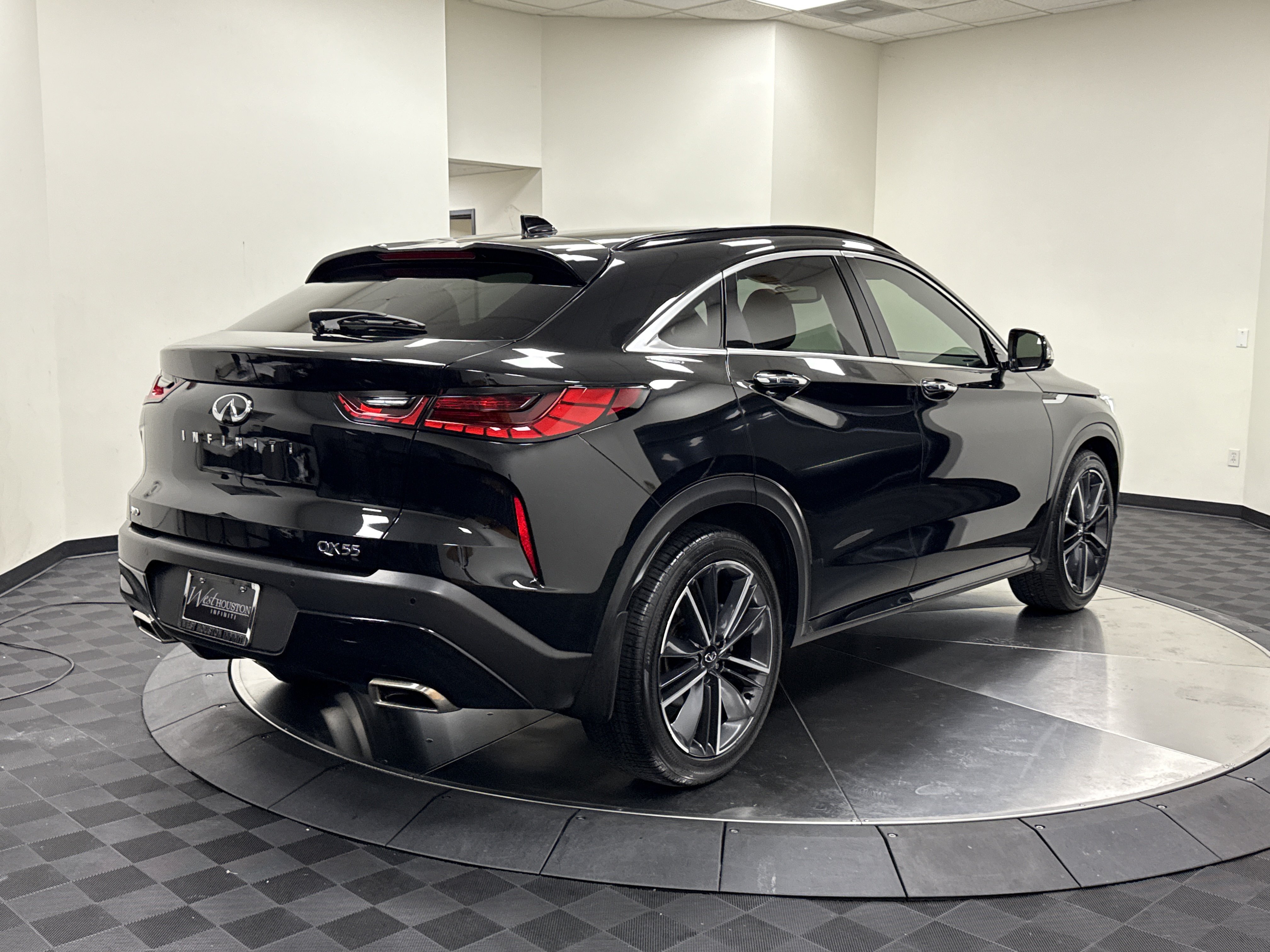 Certified 2023 INFINITI QX55 Sensory w/ Lighting Package AWD/4WD image 7