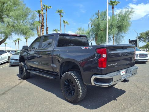 Used 2023 Chevrolet Silverado 1500 LT AWD/4WD image 9