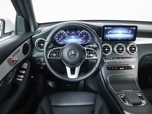 Certified 2021 Mercedes-Benz GLC 300 image 11