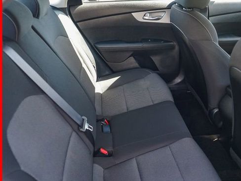 Certified 2023 Kia Forte LXS image 18