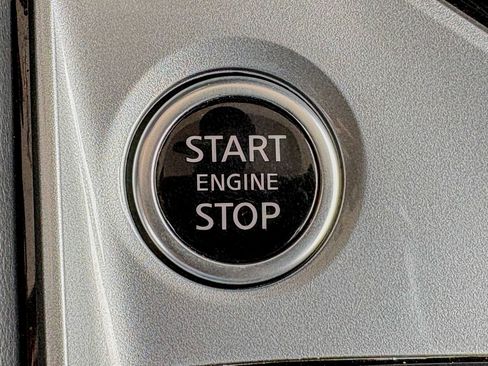 Used 2025 Nissan Altima 2.5 SL AWD/4WD image 32