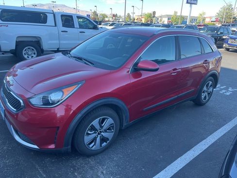 Used 2019 Kia Niro LX FWD image 1
