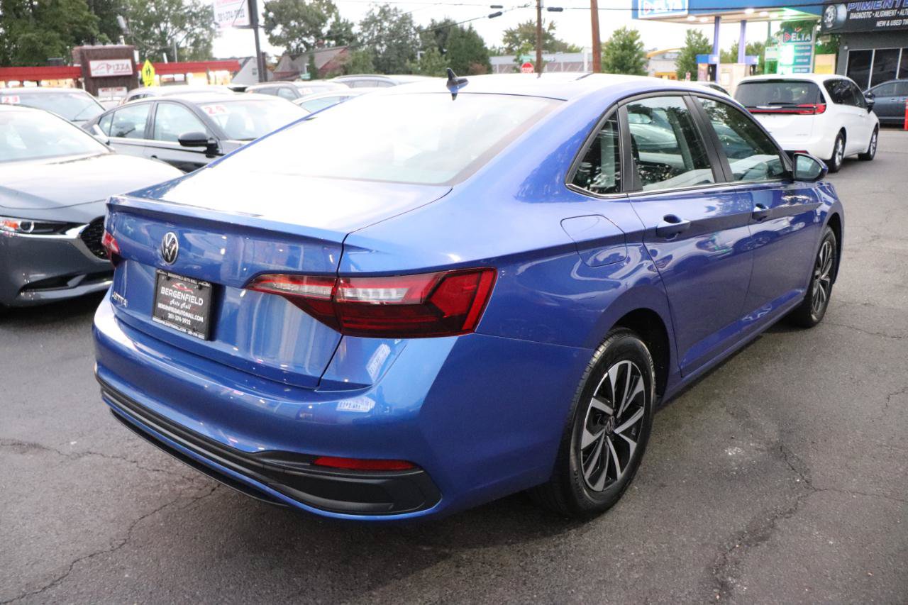 Used 2024 Volkswagen Jetta S FWD image 5