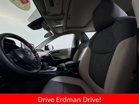 Used 2025 Toyota RAV4 XLE w/ Convenience Package FWD image 6