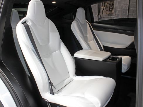 Used 2017 Tesla Model X 100D image 53