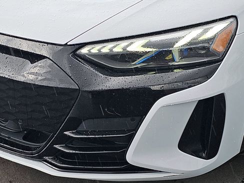 Used 2022 Audi e-tron GT Premium Plus w/ Performance Package image 32