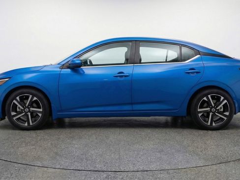 Used 2025 Nissan Sentra SV image 5