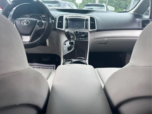 Used 2013 Toyota Venza LE FWD image 15