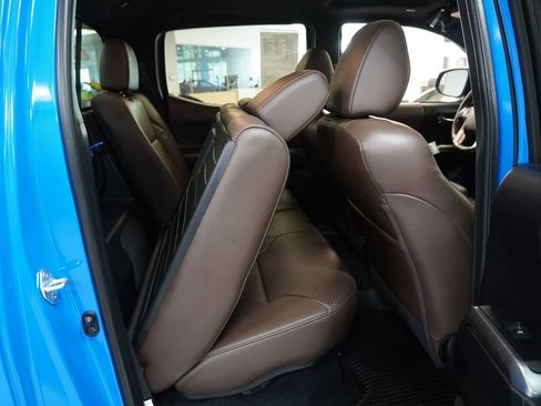 Used 2021 Toyota Tacoma Limited AWD/4WD image 32