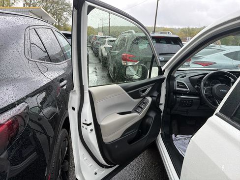 Used 2024 Subaru Forester Premium AWD/4WD image 16