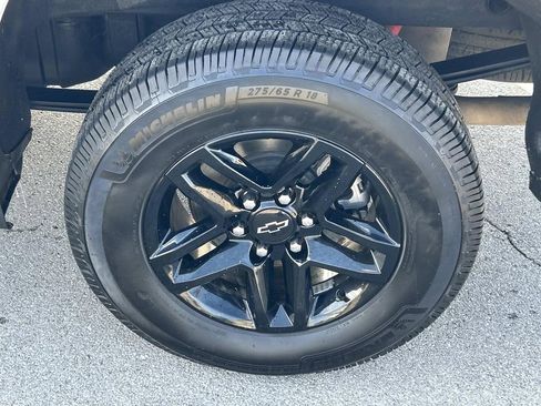 Used 2020 Chevrolet Silverado 1500 LT Trail Boss image 14