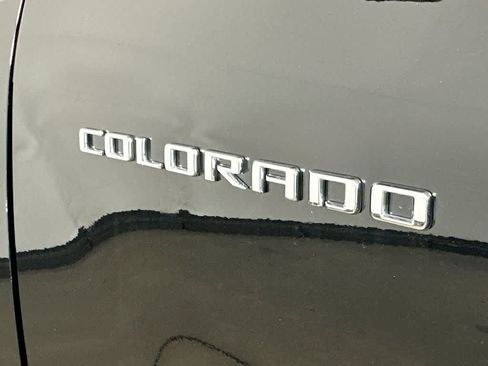 Used 2024 Chevrolet Colorado Z71 w/ Z71 Convenience Package 2 AWD/4WD image 7