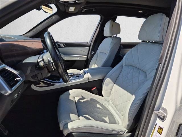 Used 2023 BMW X7 xDrive40i w/ M Sport Package AWD/4WD image 12