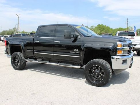 Used 2017 Chevrolet Silverado 2500 LTZ w/ Duramax Plus Package AWD/4WD image 14
