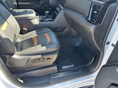 Used 2022 GMC Sierra 1500 AT4 w/ AT4 Premium Package image 16