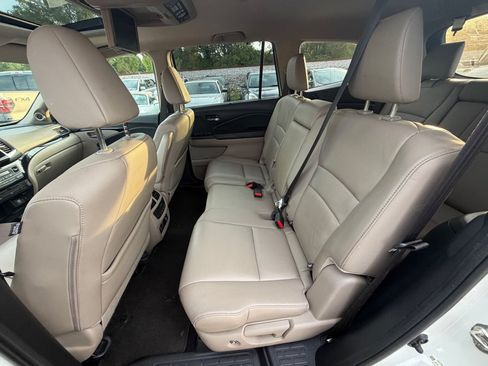 Used 2016 Honda Pilot Touring image 11