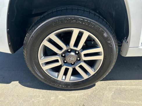 Used 2022 Toyota 4Runner TRD Sport AWD/4WD image 39